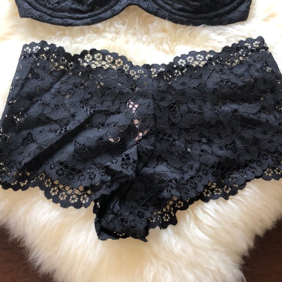 NWT Victoria’s Secret black lace BBV bra panty set - Picture 3 of 4